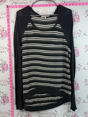 Bella Luxx top navy Black and White Striped Raglan Long Sleeve Top comfy